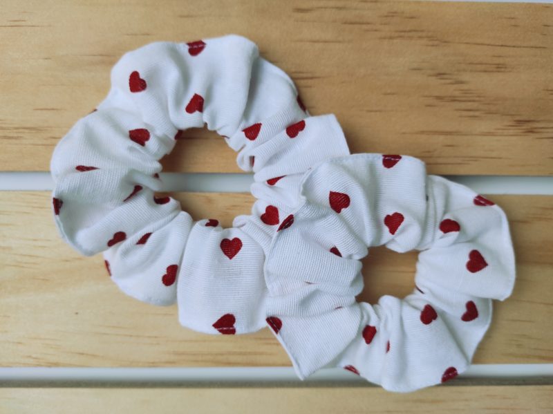 chouchou et barrettes coeur – Image 3